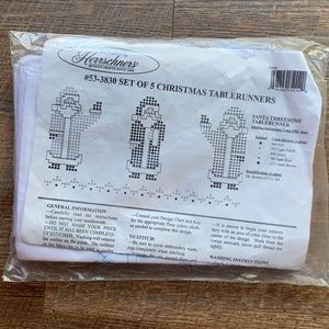 Herrschners #53-3830 Seit of 5 Christmas Table Runner Stamped Cross Stitch New